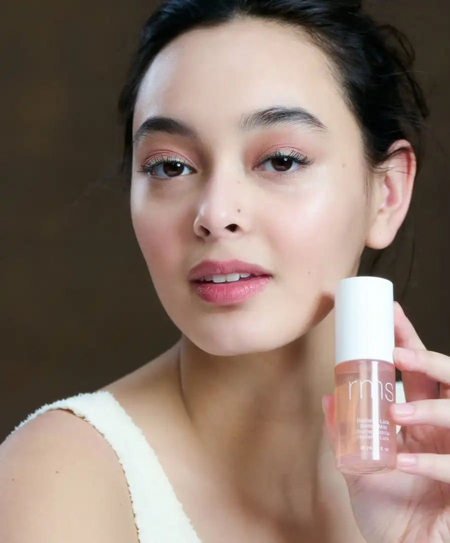 Radiance Lock Setting Mist with 8 Hour Long-Lasting Wear