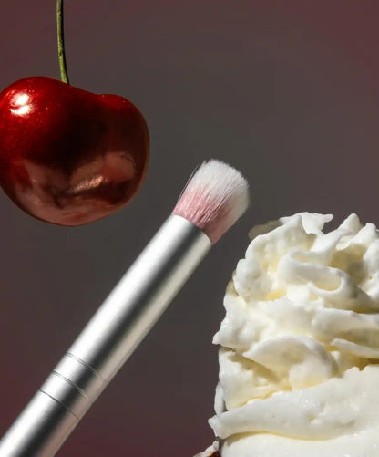 Skin2Skin Everything Eye Polish Brush